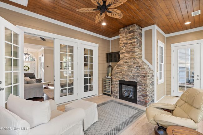 912 Oyster Pointe Dr, House other with 3 bedrooms, 4 bathrooms and 2 parking in Sunset Beach NC | Image 11