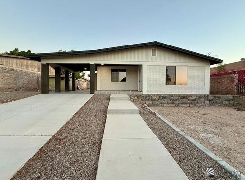995 E B St, San Luis, AZ, 85336-3649 | Card Image
