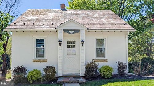 3112 Honeysuckle Rd, BETHLEHEM, PA, 18015-8904 | Card Image