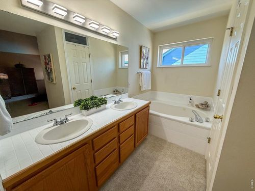 8009 James Ct, Niwot, CO, 80503-7610 | Card Image