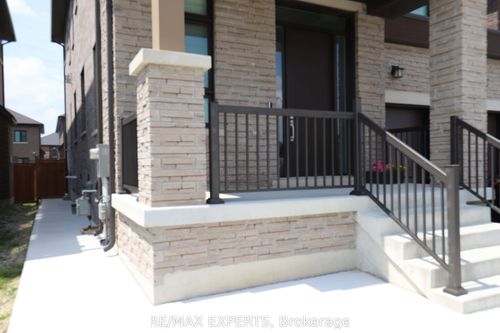 108 Ballantyne Blvd, Woodbridge, ON, L3L0E8 | Card Image