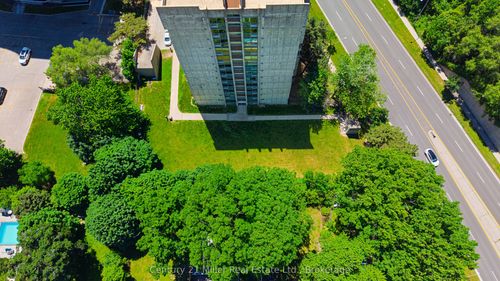 304-20 Speers Rd, Oakville, ON, L6K3R5 | Card Image