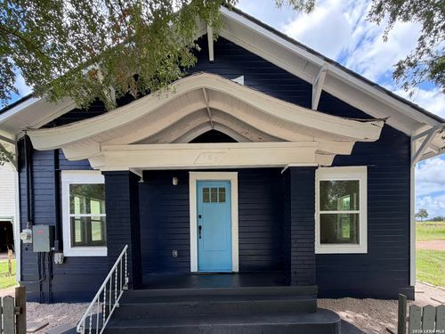 106 N Pear St, Rockdale, TX, 76567-3050 | Card Image