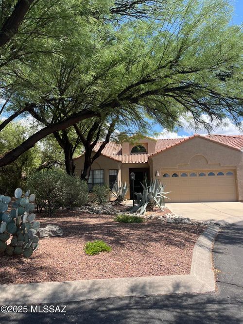 6076 N Coatimundi Dr, Tucson, AZ, 85750-0811 | Card Image