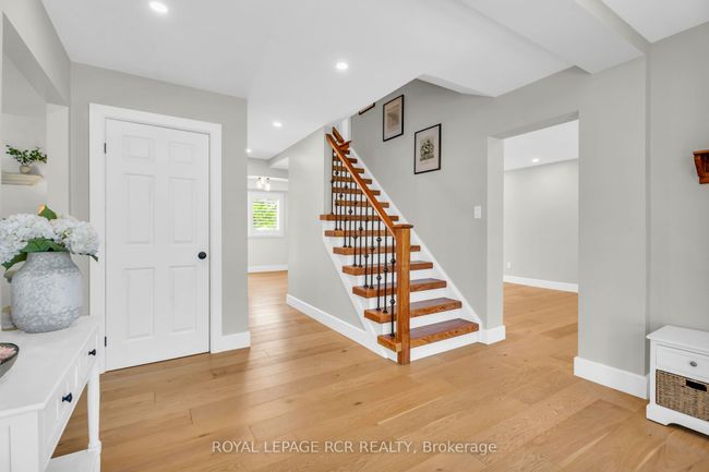 6 Pineview Rd, House other with 5 bedrooms, 4 bathrooms and 6 parking in Mono ON | Image 4