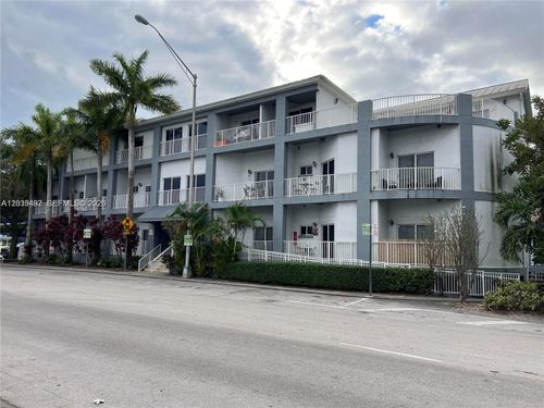 114-2734 Bird Ave, Coconut Grove, FL, 33133-4612 | Card Image