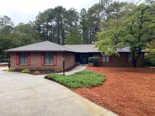 285 Lake Forest Dr, Pinehurst, NC, 28374-8986 | Card Image
