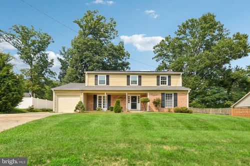 8839 Tuckerman Ln, POTOMAC, MD, 20854-3166 | Card Image