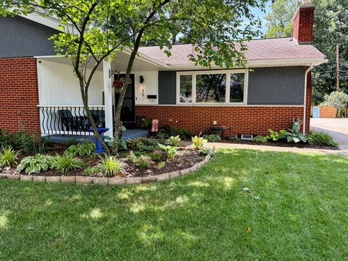 135 Serran Dr, Gahanna, OH, 43230-2940 | Card Image