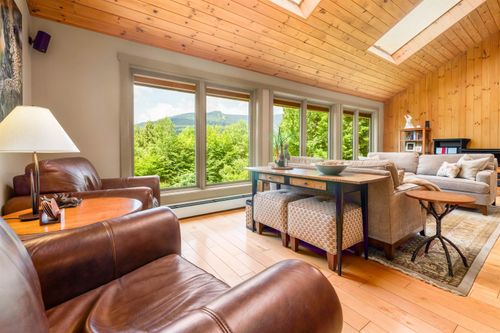 1039 Notchbrook Rd, Stowe, VT, 05672-4913 | Card Image