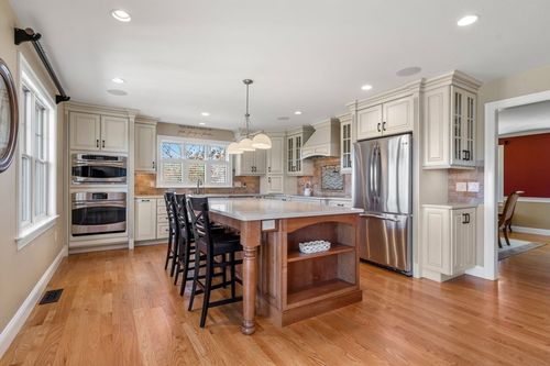 11 Redtail Ln, Carver, MA, 02330-1084 | Card Image