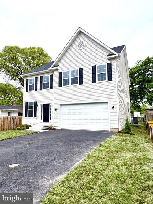 725 220th St, PASADENA, MD, 21122-1313 | Card Image