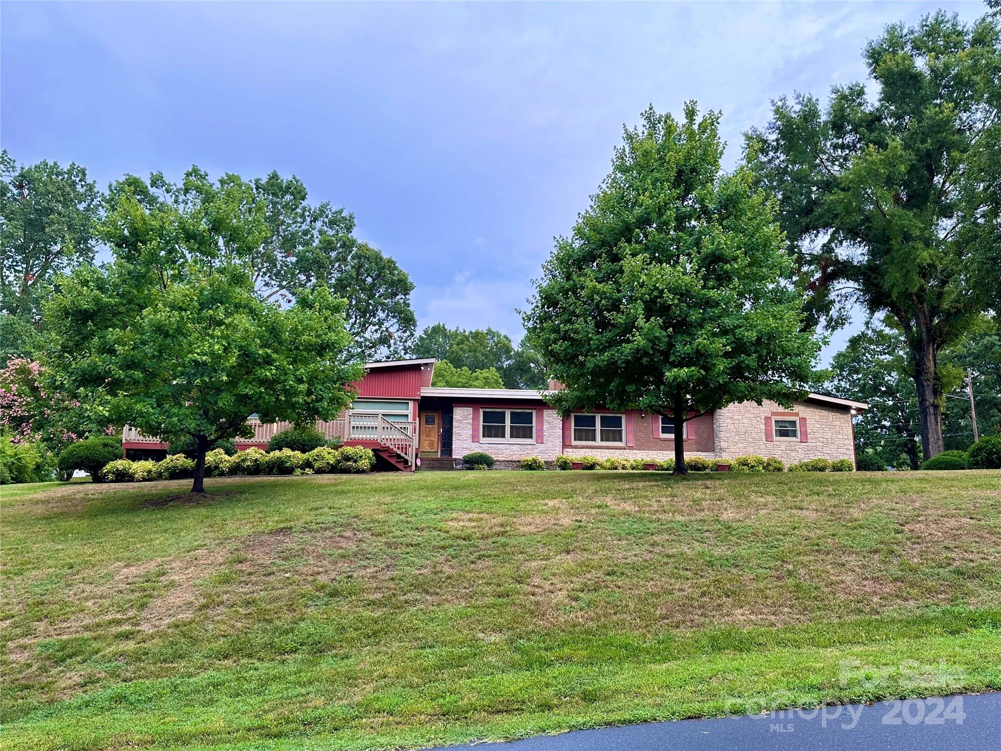 Brooklain Dr, Charlotte, NC 28214