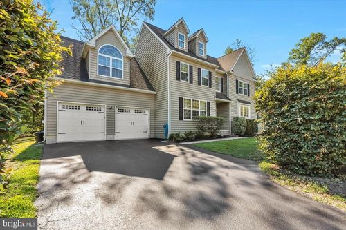 601 8th St, RIVERTON, NJ, 08077-1724 | Card Image