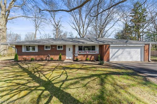 7070 Dogwood Ln, Mentor, OH, 44060-5014 | Card Image