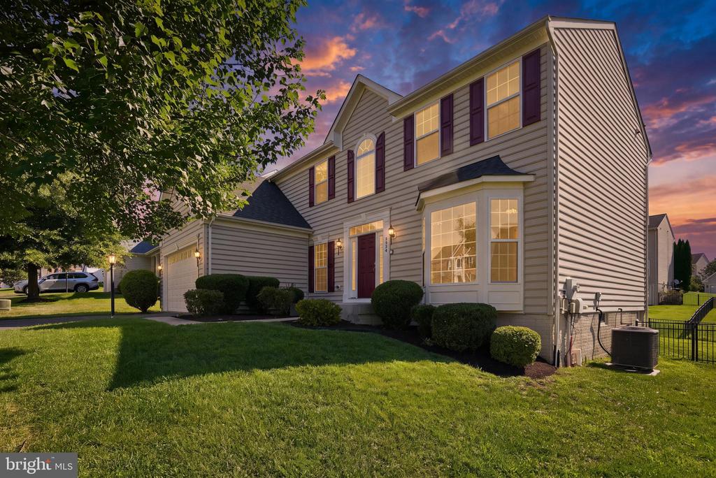Residential in WOODBRIDGE