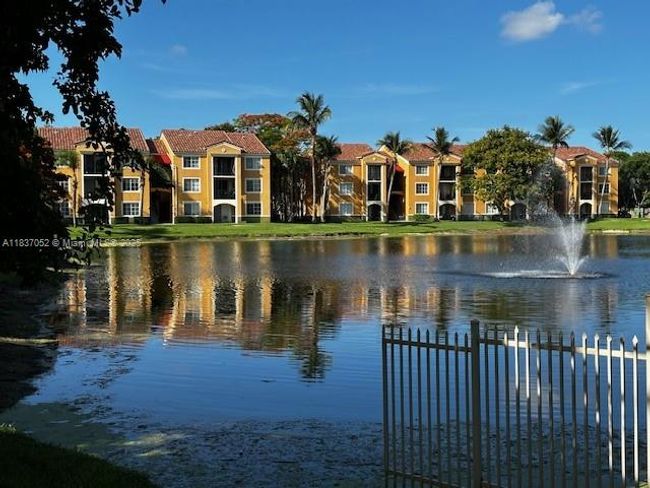 APT-202 - 2151 W Preserve Way, Condo with 2 bedrooms, 2 bathrooms and null parking in Miramar FL | Image 5