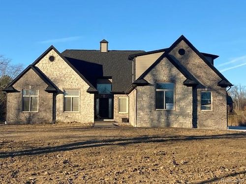 6833 John R Rd, Troy, MI, 48085-1052 | Card Image