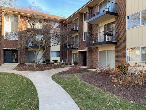 apt-d2-5S100 Pebblewood Ln, Naperville, IL, 60563-1830 | Card Image