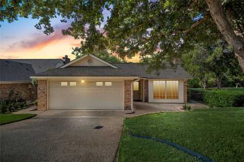 4113 Westchester Dr, Waco, TX, 76710-1324 | Card Image