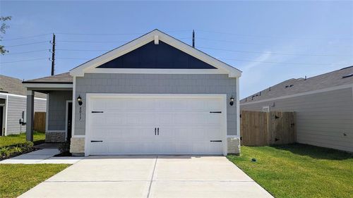 8017 Alpine Bearberry Dr, Houston, TX, 77016-1245 | Card Image