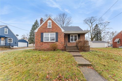 959 9th St Ne, Massillon, OH, 44646-4551 | Card Image