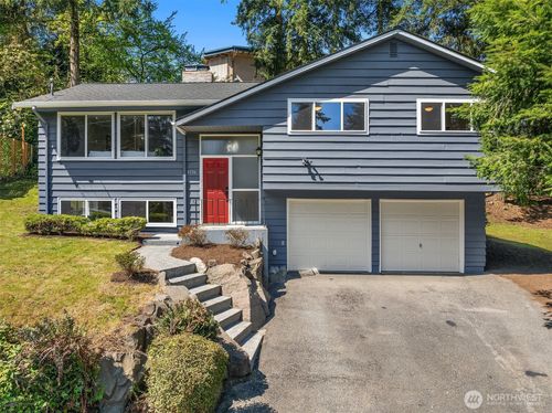 1136 N 146th Pl, Shoreline, WA, 98133-6208 | Card Image