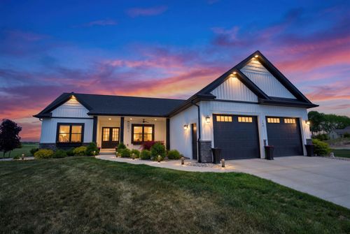 184 Queens Creek Drive, Frankenmuth, MI, 48734 | Card Image