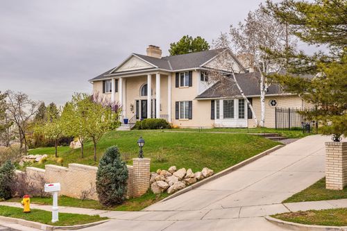 325 N Federal Heights Cir, Salt Lake City, UT, 84103-4440 | Card Image