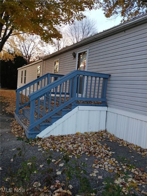 7269 Salem Trl, Ravenna, OH, 44266-8908 | Card Image