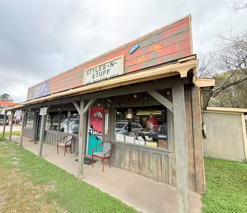 24744 Hwy 124, Hamshire, TX, 77622 | Card Image