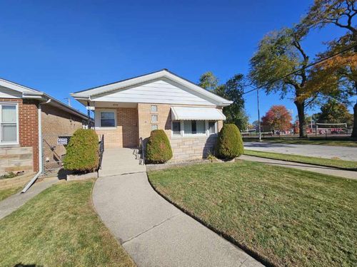 302 153rd St, Calumet City, IL, 60409-4124 | Card Image