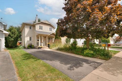 182 Auburn Dr, Waterloo, ON, N2K3T1 | Card Image