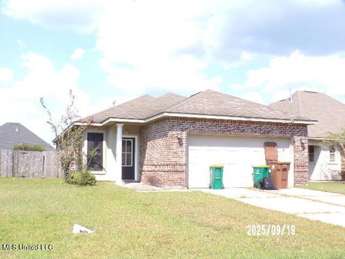 15052 Baylor Ave, Gulfport, MS, 39503-3663 | Card Image