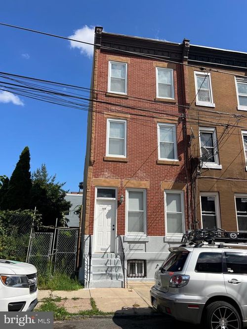 2019 N 4th St, PHILADELPHIA, PA, 19122-1508 | Card Image