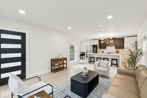 1426 Alaska Ave, Dallas, TX, 75216-1006 | Card Image