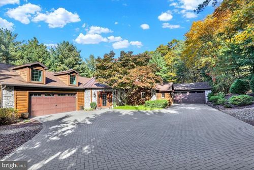 566 Imperial Dr, MOHNTON, PA, 19540-8838 | Card Image