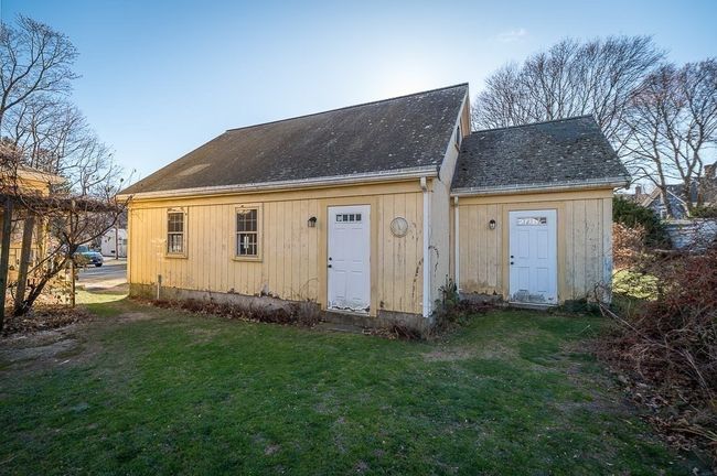 R - 20 Cross St, House other with 4 bedrooms, 2 bathrooms and 5 parking in Beverly MA | Image 31