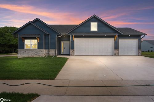 2320 Heritage Lane, Iowa Falls, IA, 50126 | Card Image