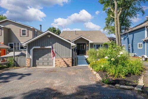 33760 N Lake Shore Dr, Grayslake, IL, 60030-1743 | Card Image