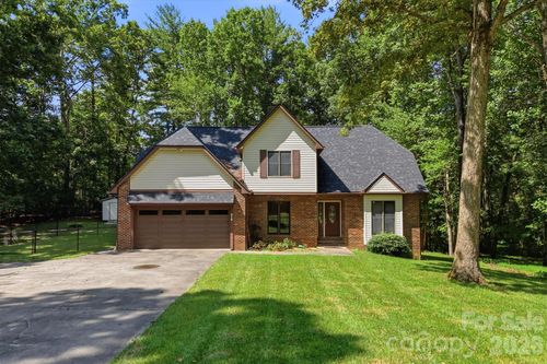 218 Westwood Dr, Morganton, NC, 28655-8965 | Card Image