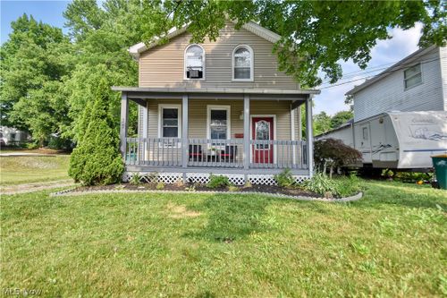 37 S Cedar Street, Geneva, OH, 44041 | Card Image