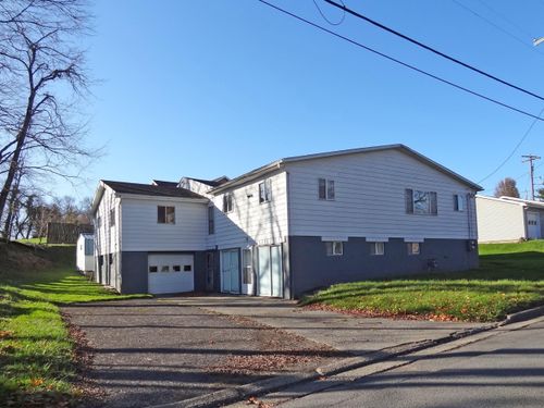 93 Maple Ave, Westover, WV, 26501-6571 | Card Image