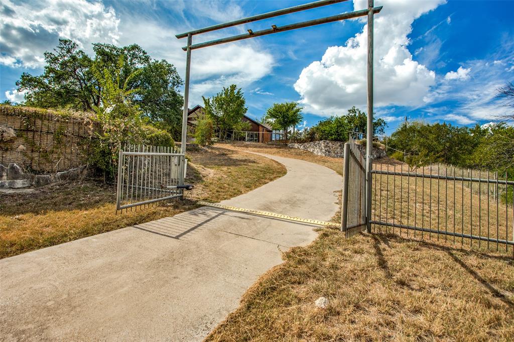 Reynolds Dr, Azle, TX 76020