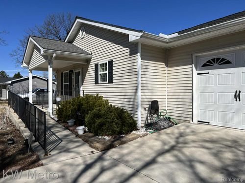 4726 Maryland St, Detroit, MI, 48224-3340 | Card Image