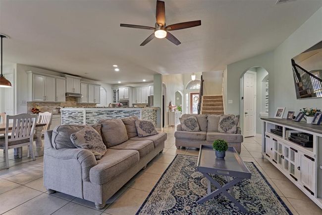 20210 Mariposa Blue Ln, House other with 6 bedrooms, 4 bathrooms and 3 parking in Cypress TX | Image 12