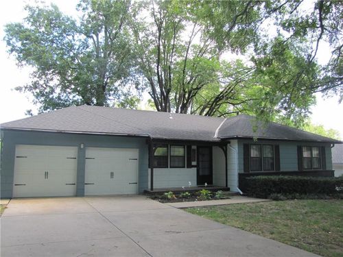 8313 Marty St, Overland Park, KS, 66212-1963 | Card Image