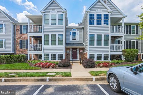 7-1301-1301 Greenbriar Cir, PIKESVILLE, MD, 21208-3748 | Card Image