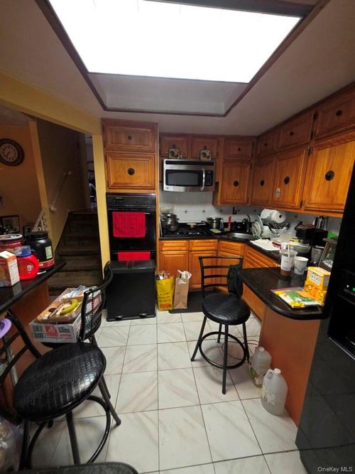 9505 Schenck St, Brooklyn, NY, 11236-5427 | Card Image