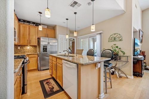 1-2090 Sierra View Cir, Lincoln, CA, 95648-7401 | Card Image
